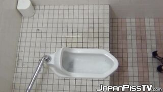 Secret🤫 cam captures sexy Japanese girls using the restroom