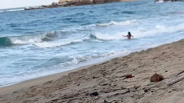 Unknown Man Fucks Me at a Bare Beach After I Pleasure Him — Live Cam Caught Ejaculating While Watching