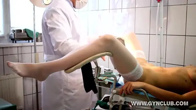 Medfet GF takes it like a pro during gyno exam