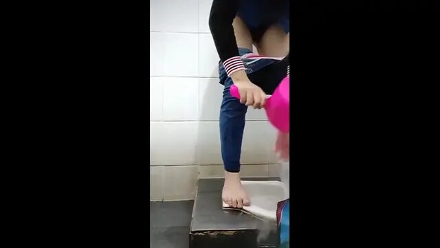 Hidden cam catches a creampie at the Indomaret cashier