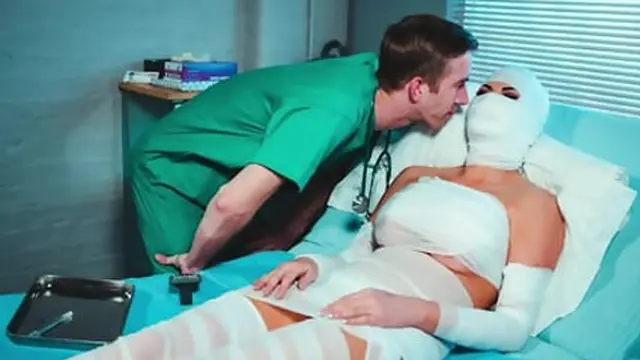 Raw &mdash;  sweaty &mdash;  filthy flesh - Jasmine Jae′s nasty &mdash;  crass &mdash;  plastic- wrapped fantasy