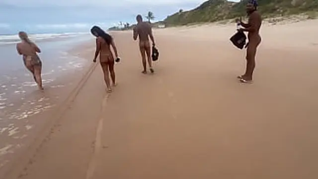 Raunchy rendezvous turns into a wild pussy✌-lickin′ adventure on a hot nudist beach
